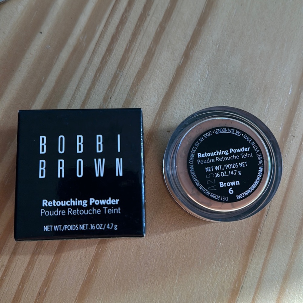 Bobbi Brown Retouching Powder in shade Brown with box